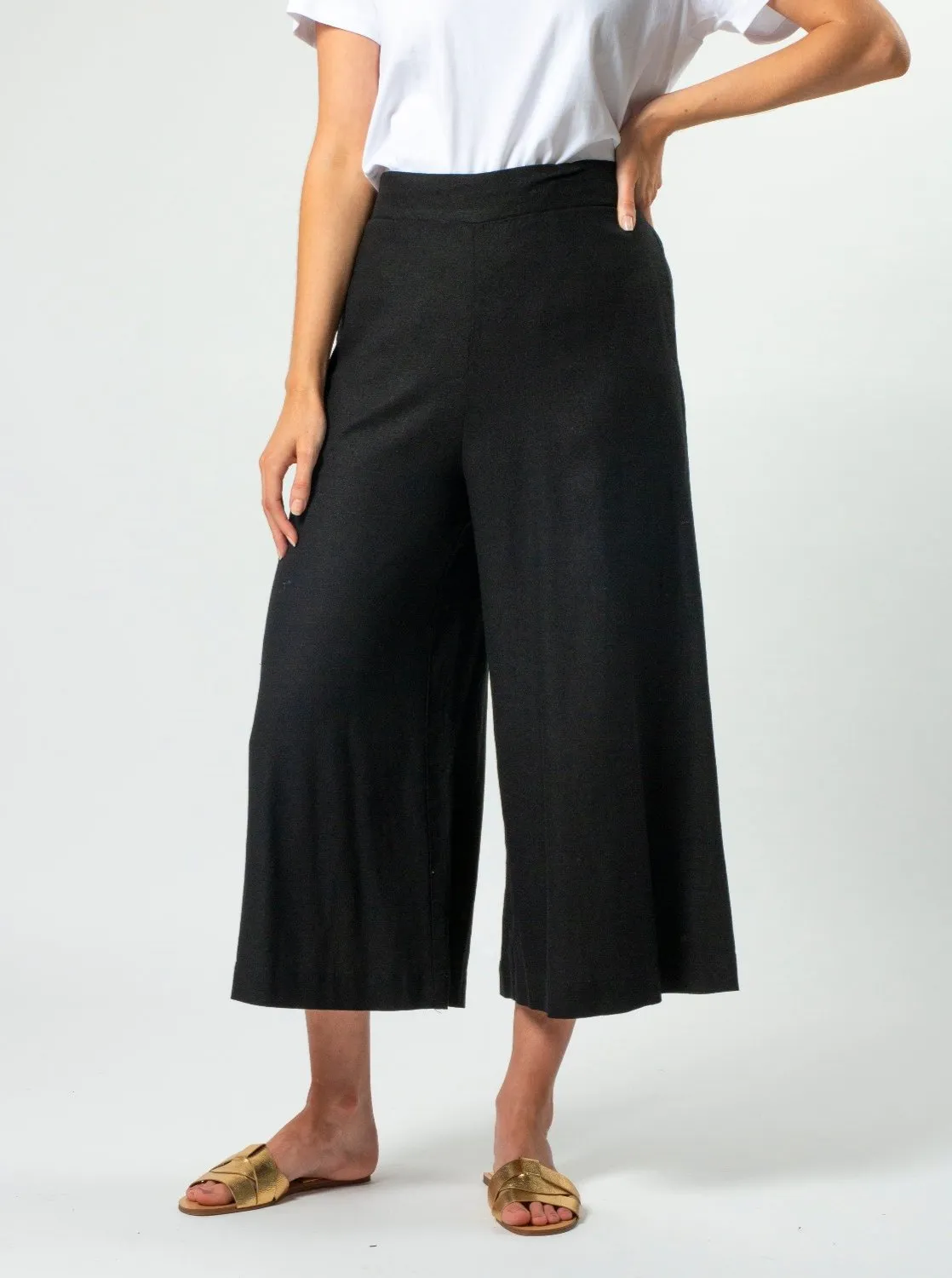 Emmi Linen Pants in Black