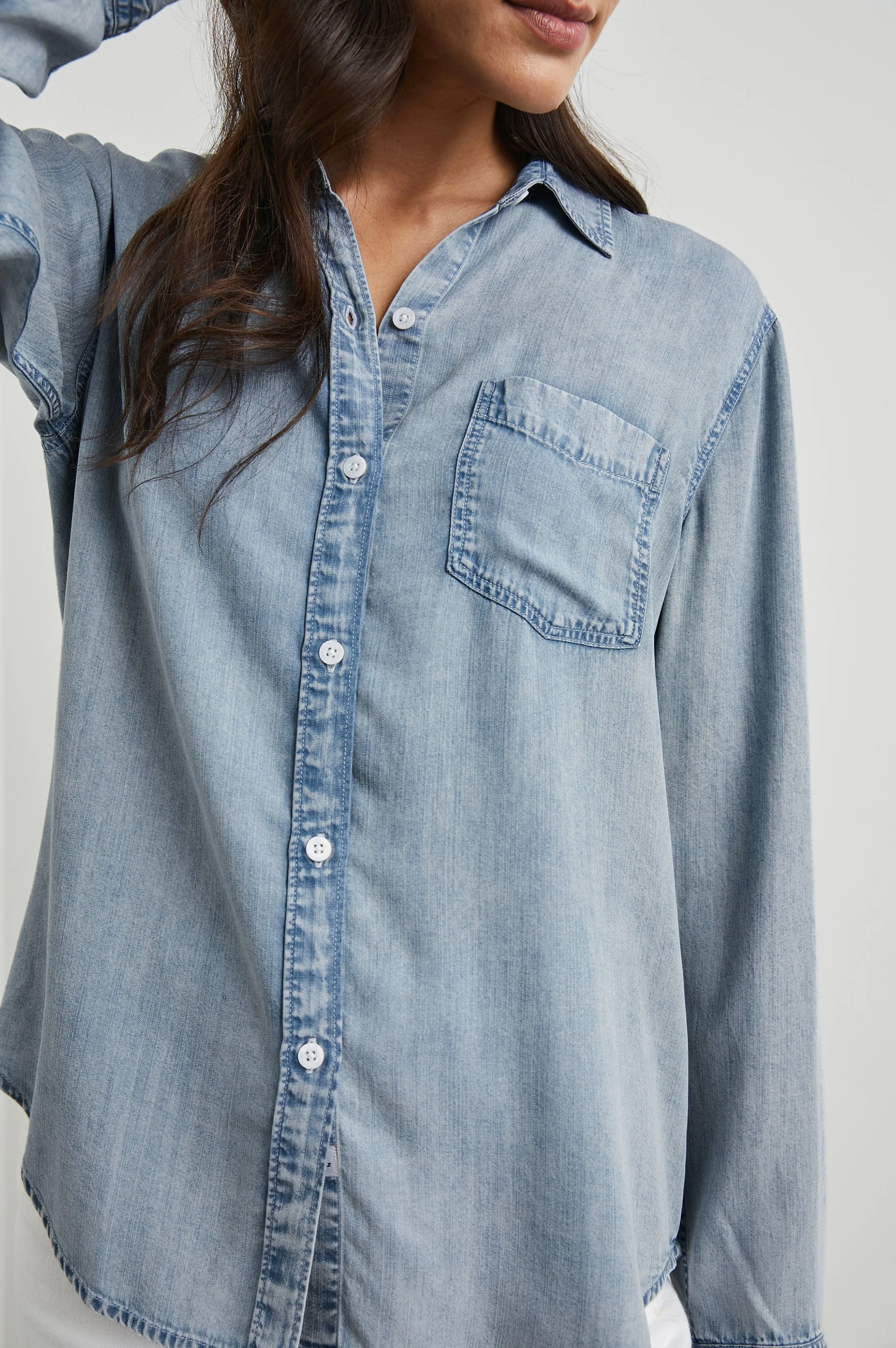 INGRID SHIRT - MED VINTAGE 
CLOUD WASH