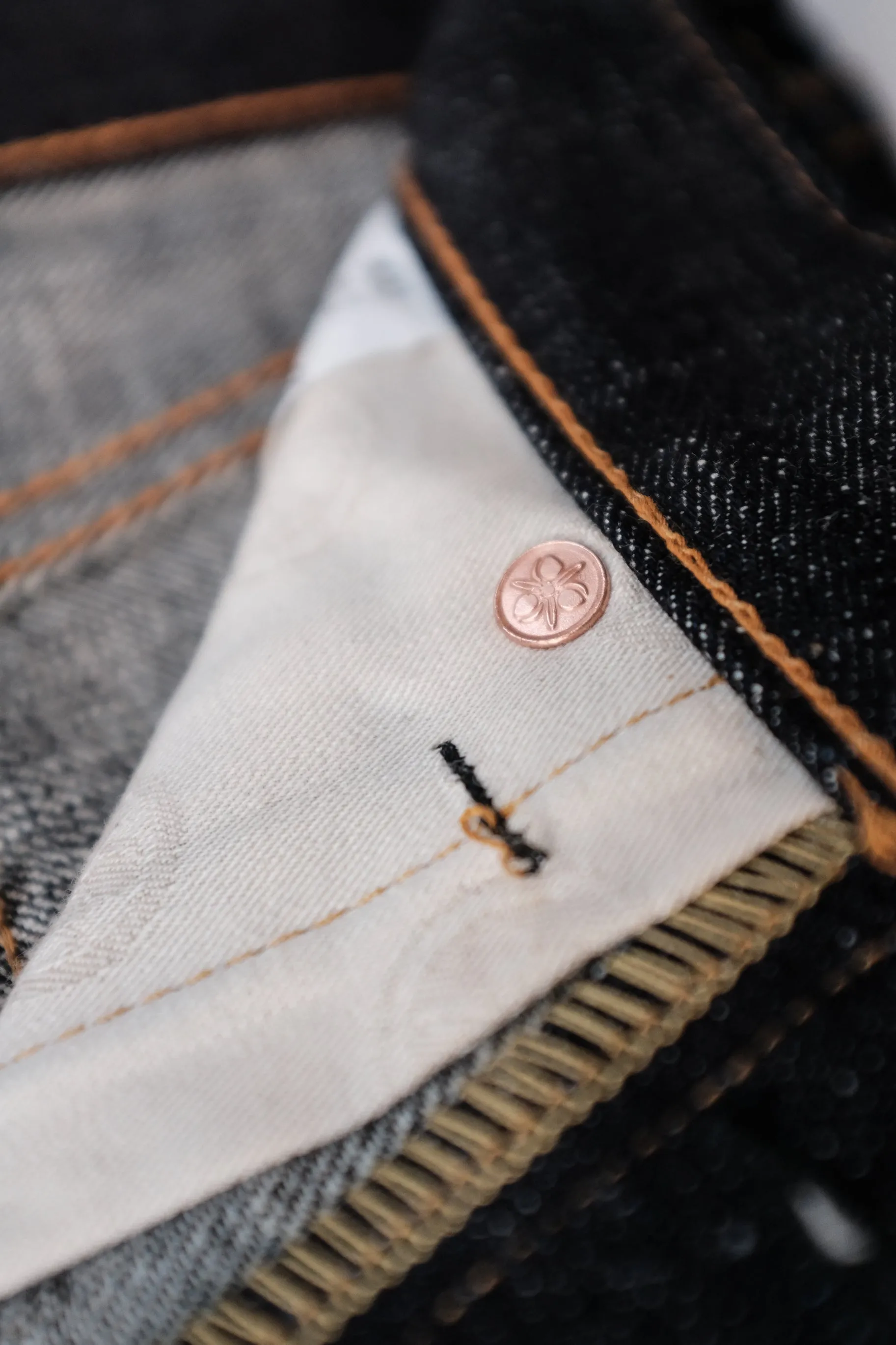 Momotaro - High Tapered - 18oz Zimbabwe w/ Battle Stripes