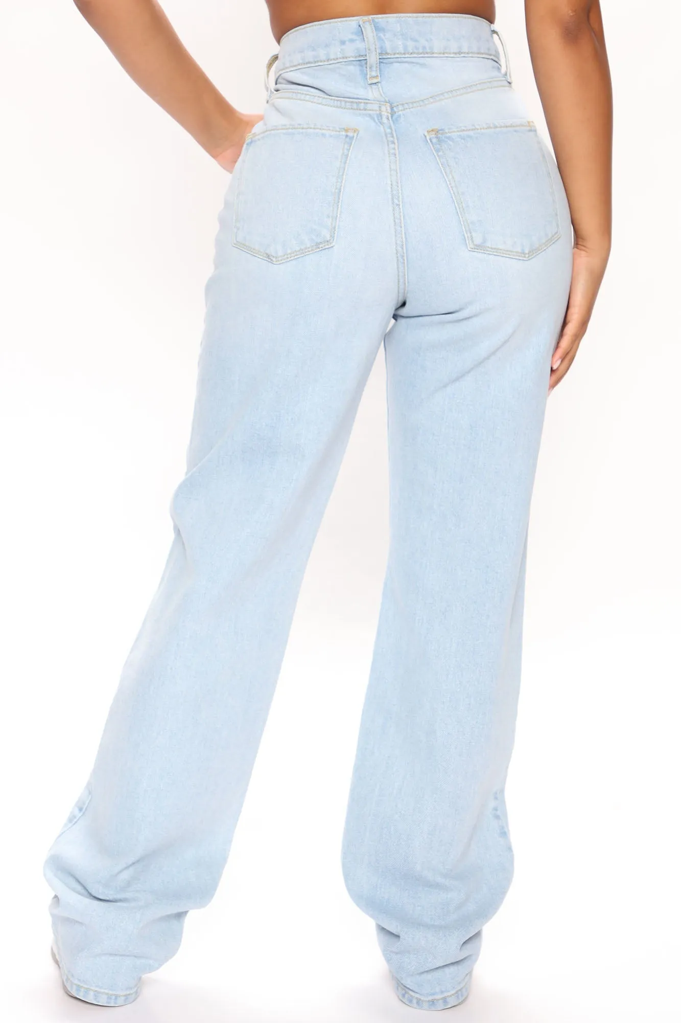 Petite Can't You Relax Straight Leg Jeans - Light Wash